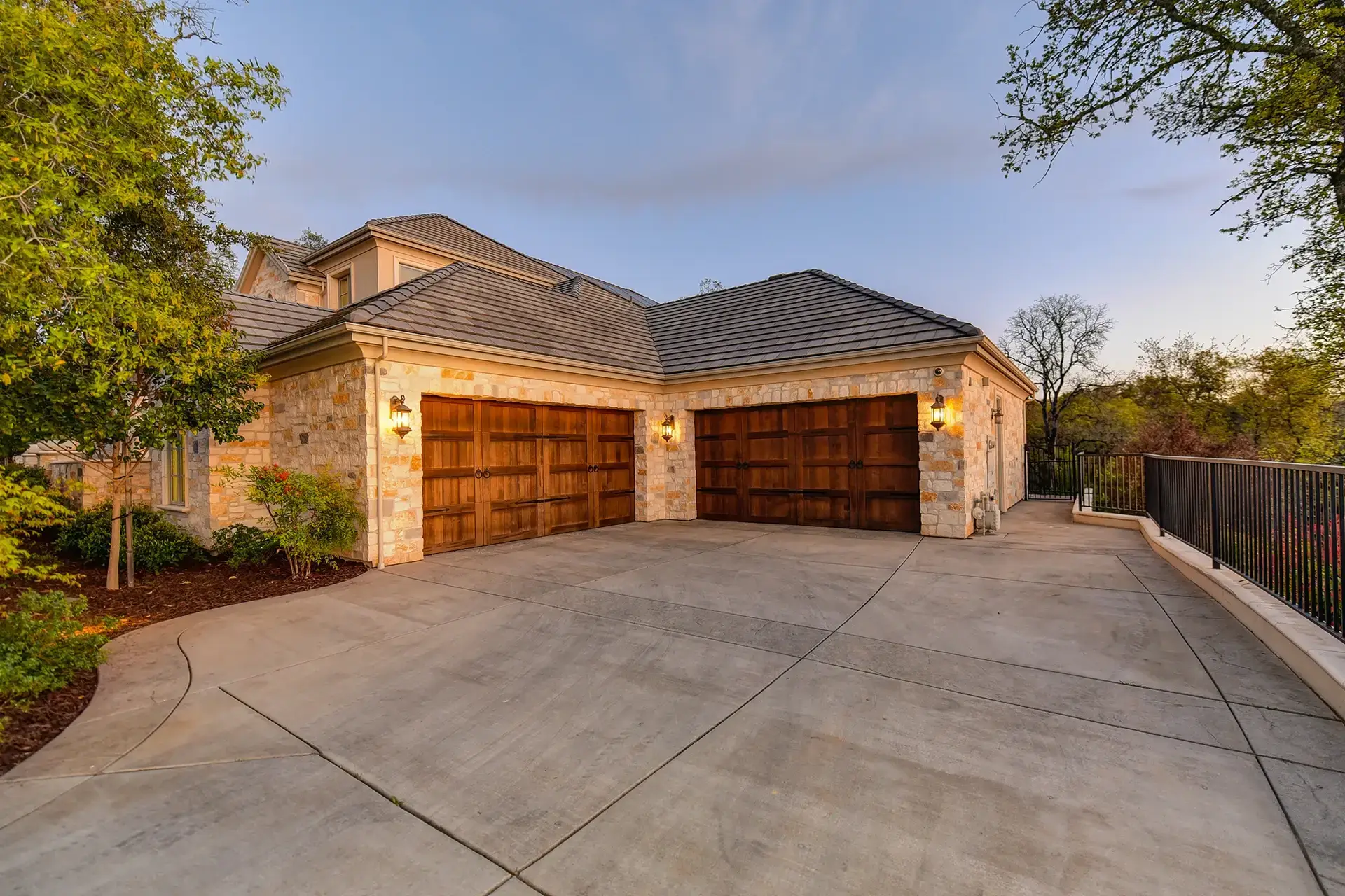 How Custom Garage Doors Can Enhance Your Home’s Curb Appeal